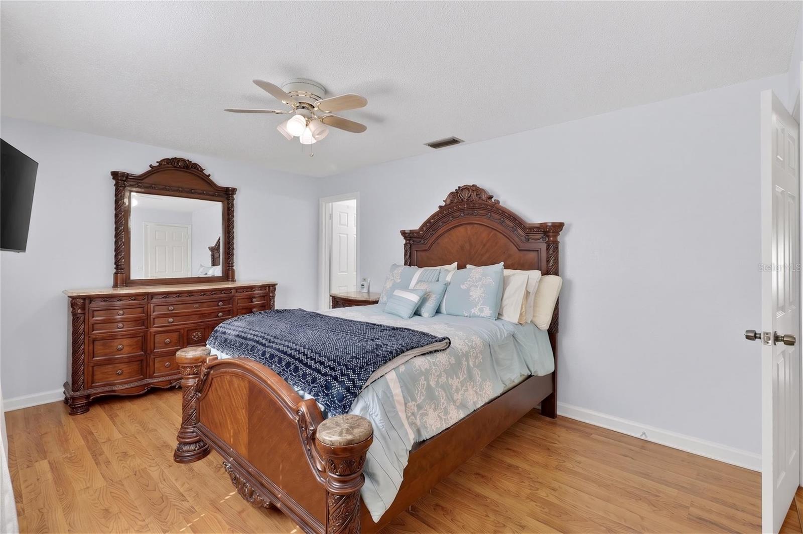 AVON VILLA - Residential