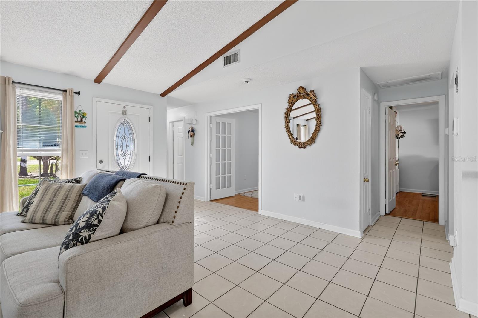 AVON VILLA - Residential