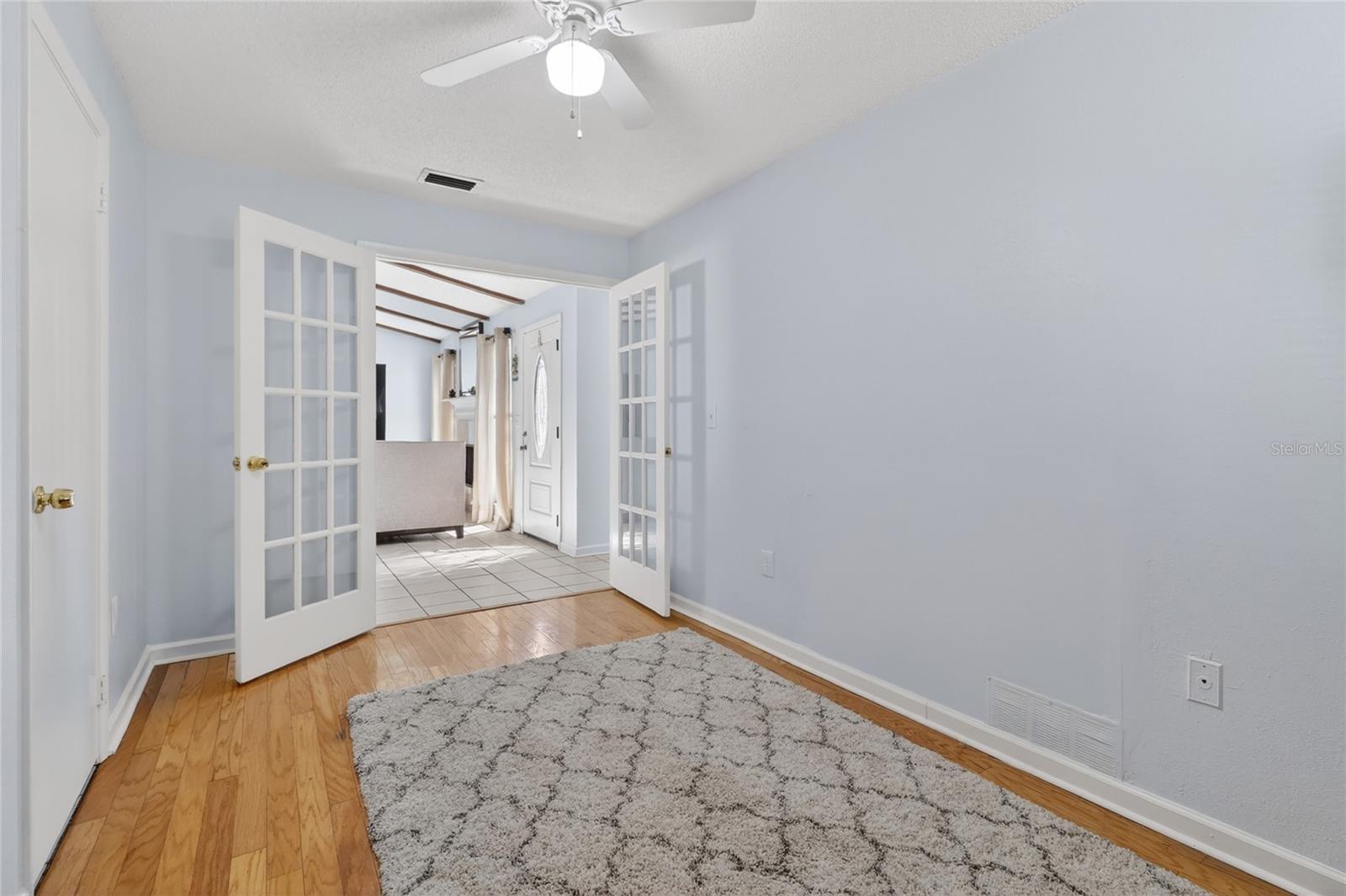 AVON VILLA - Residential