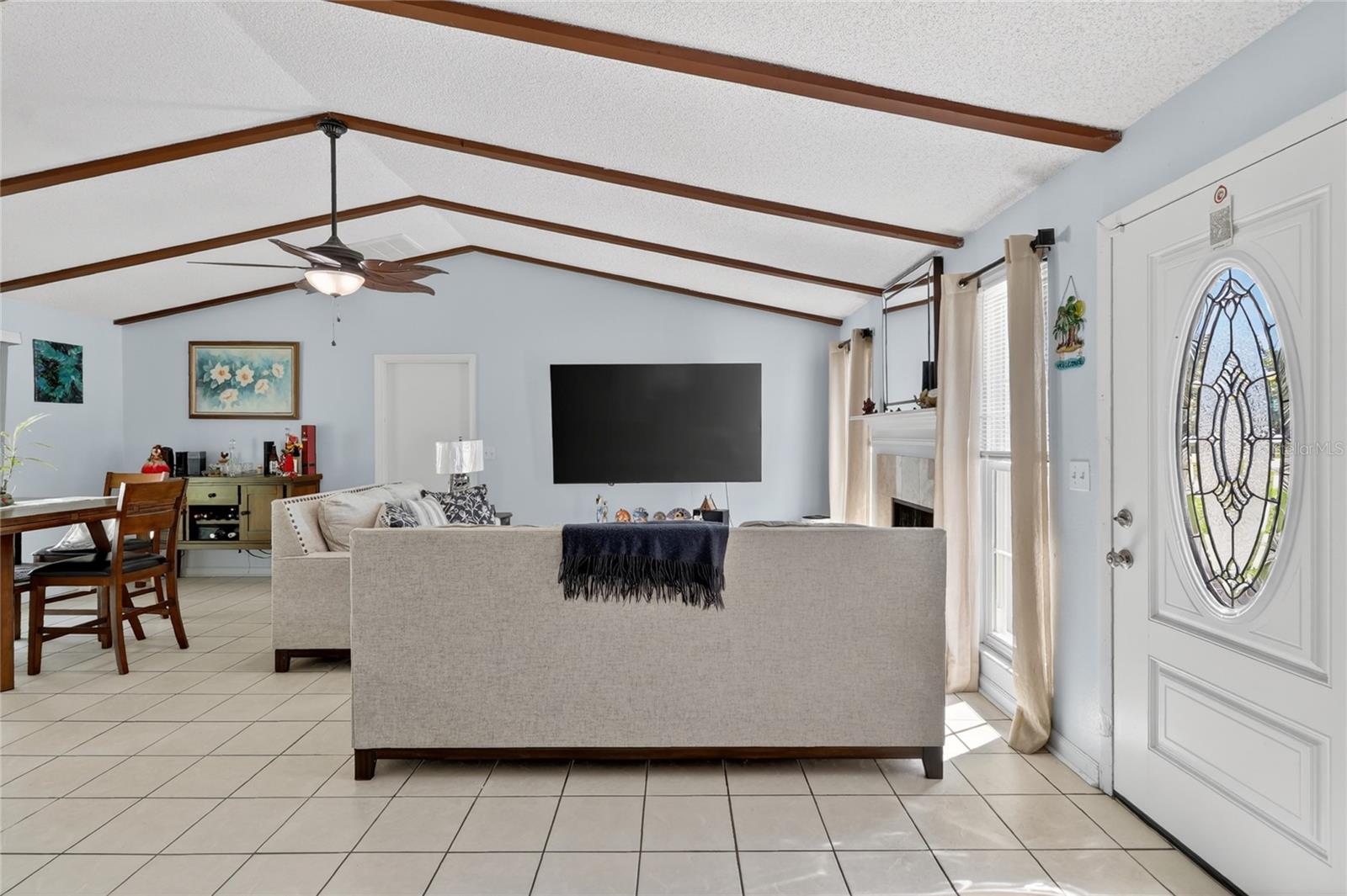 AVON VILLA - Residential