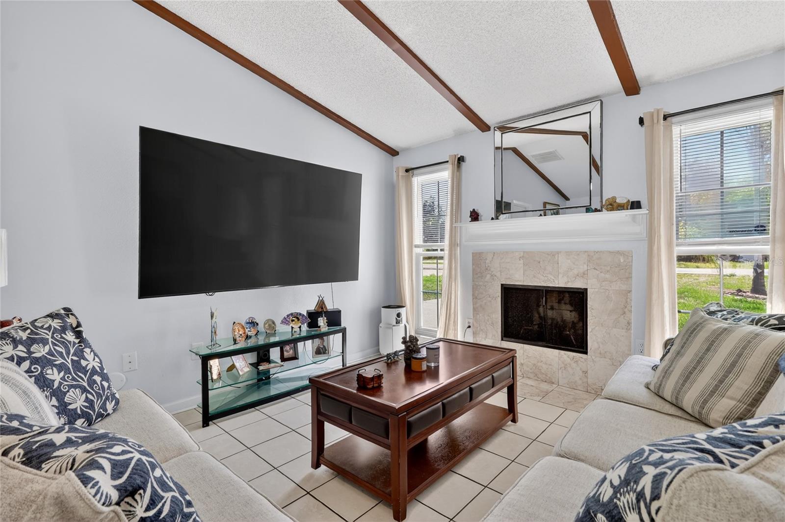 AVON VILLA - Residential