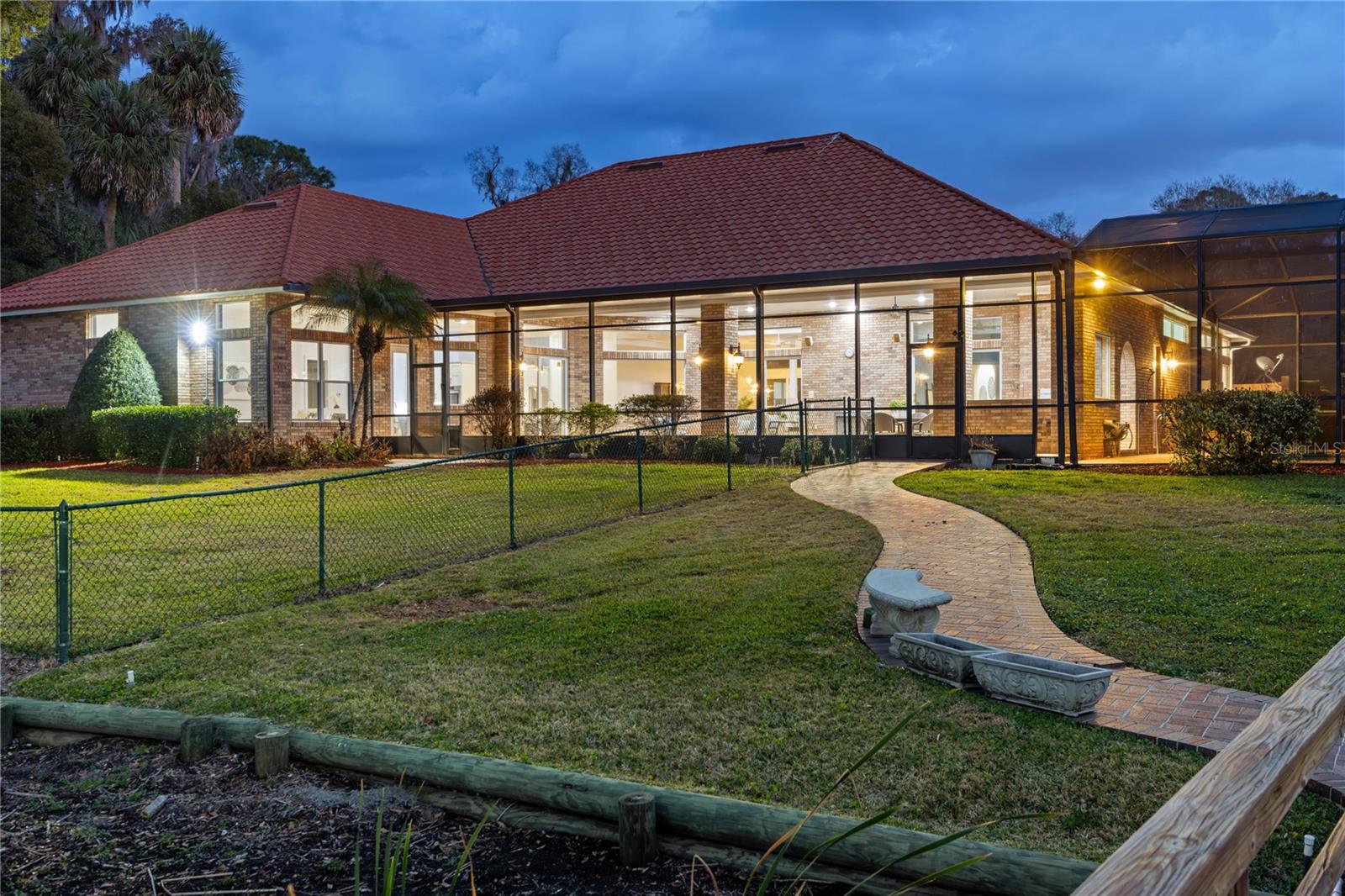 ELYSIUM CLUB - Residential