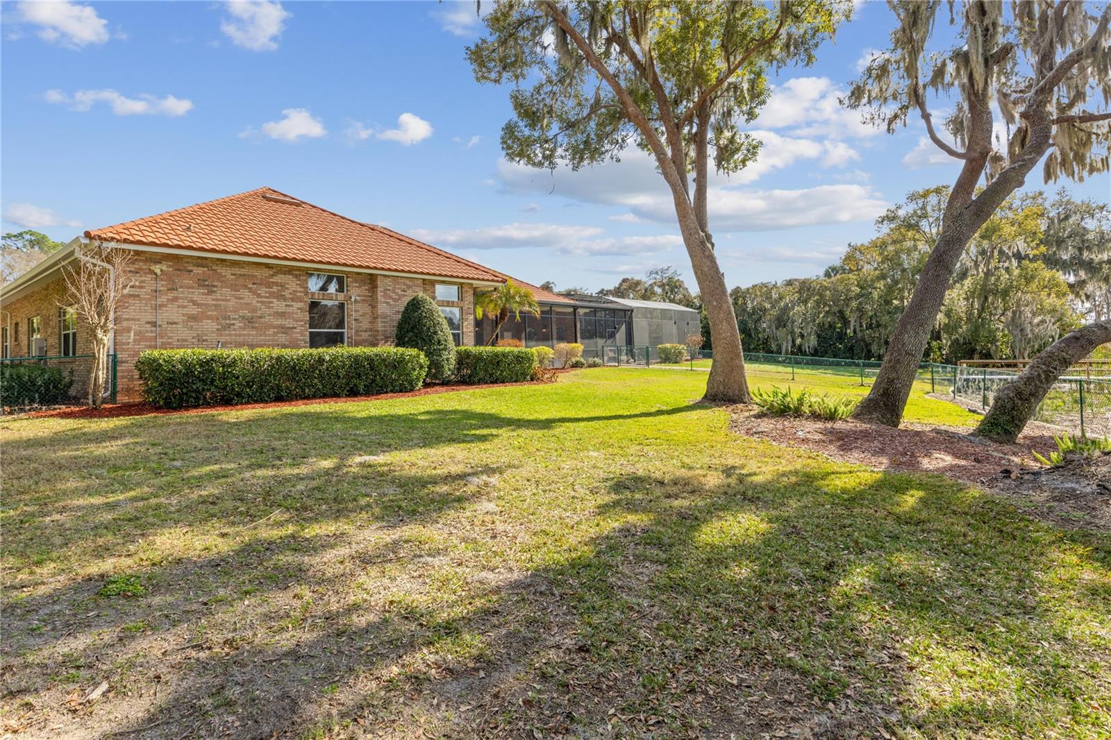 ELYSIUM CLUB - Residential