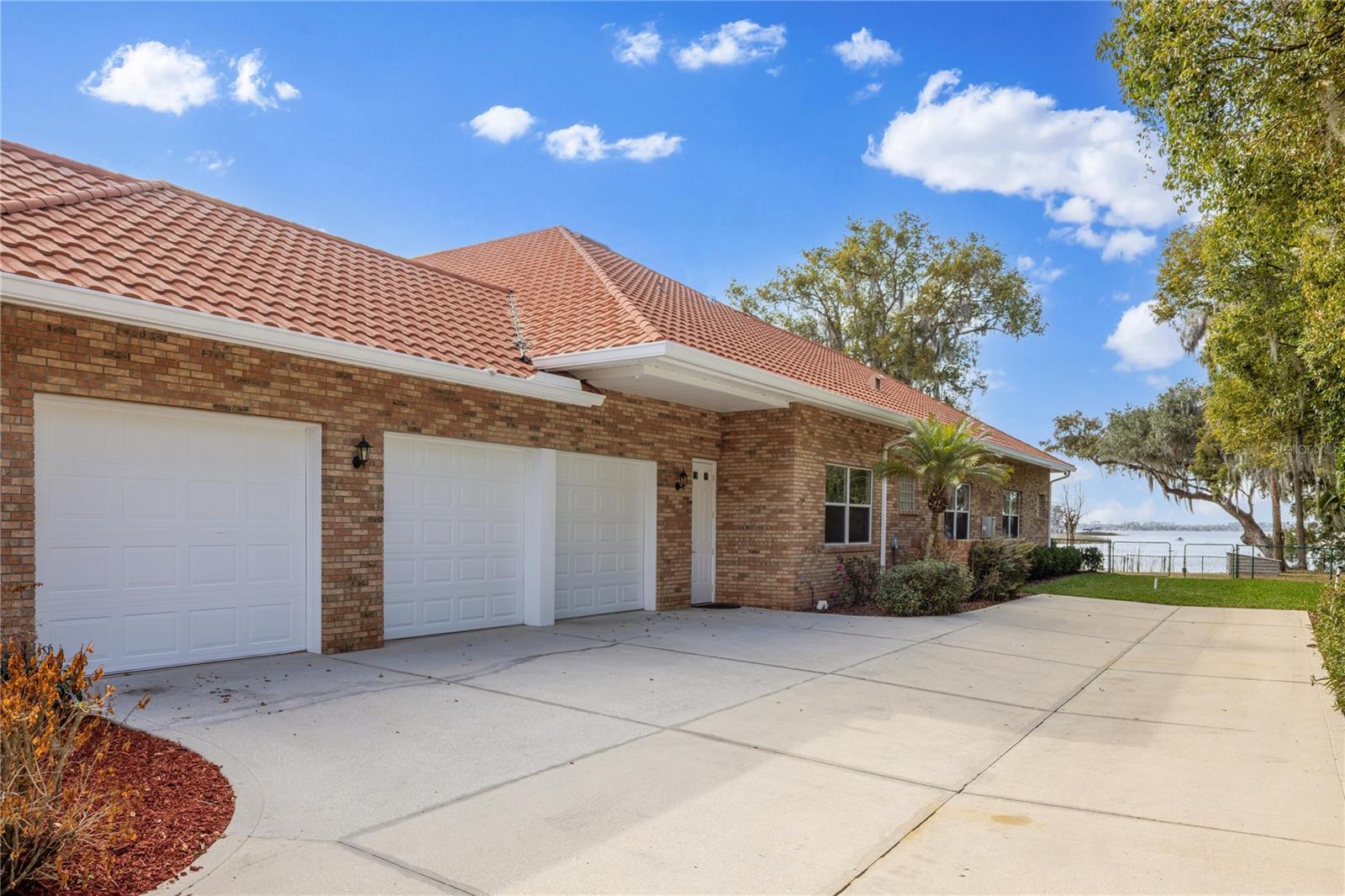 ELYSIUM CLUB - Residential