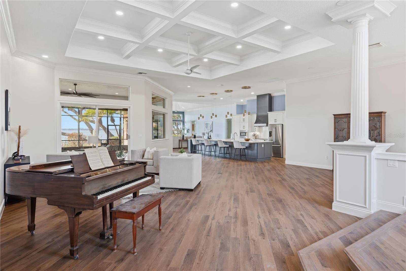 ELYSIUM CLUB - Residential