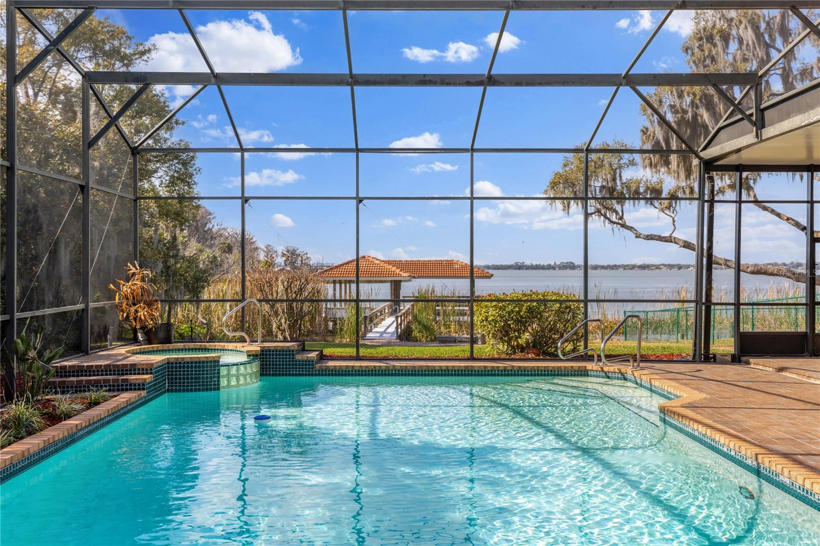 ELYSIUM CLUB - Residential