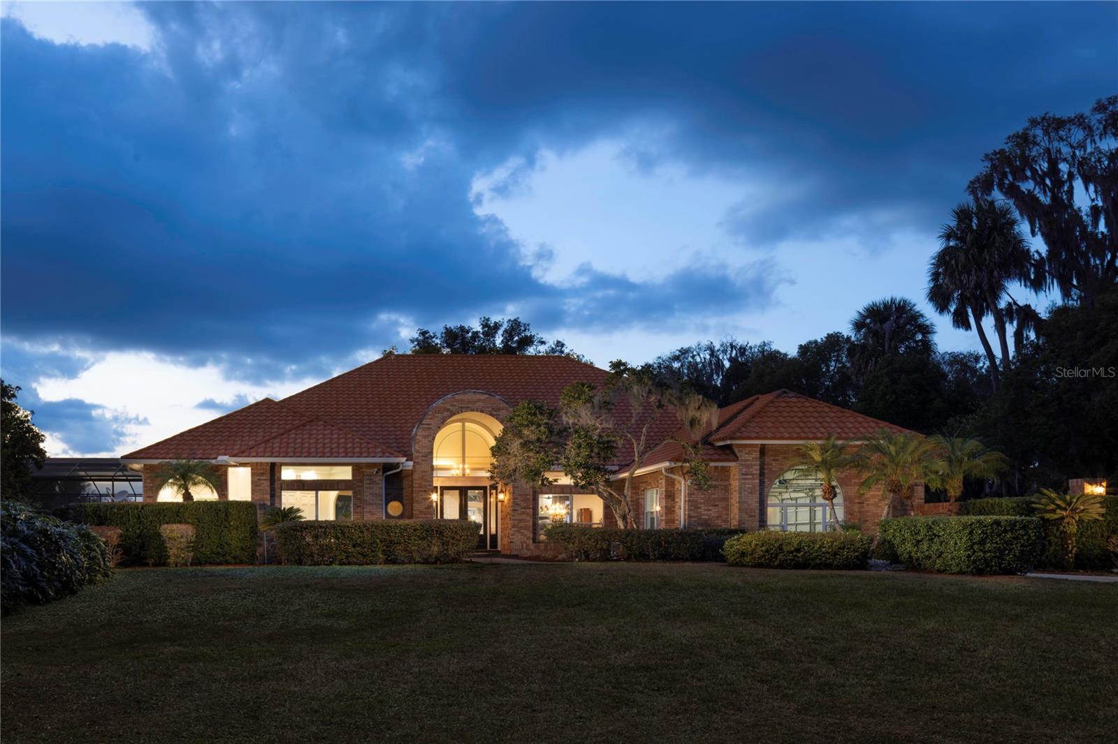 ELYSIUM CLUB - Residential