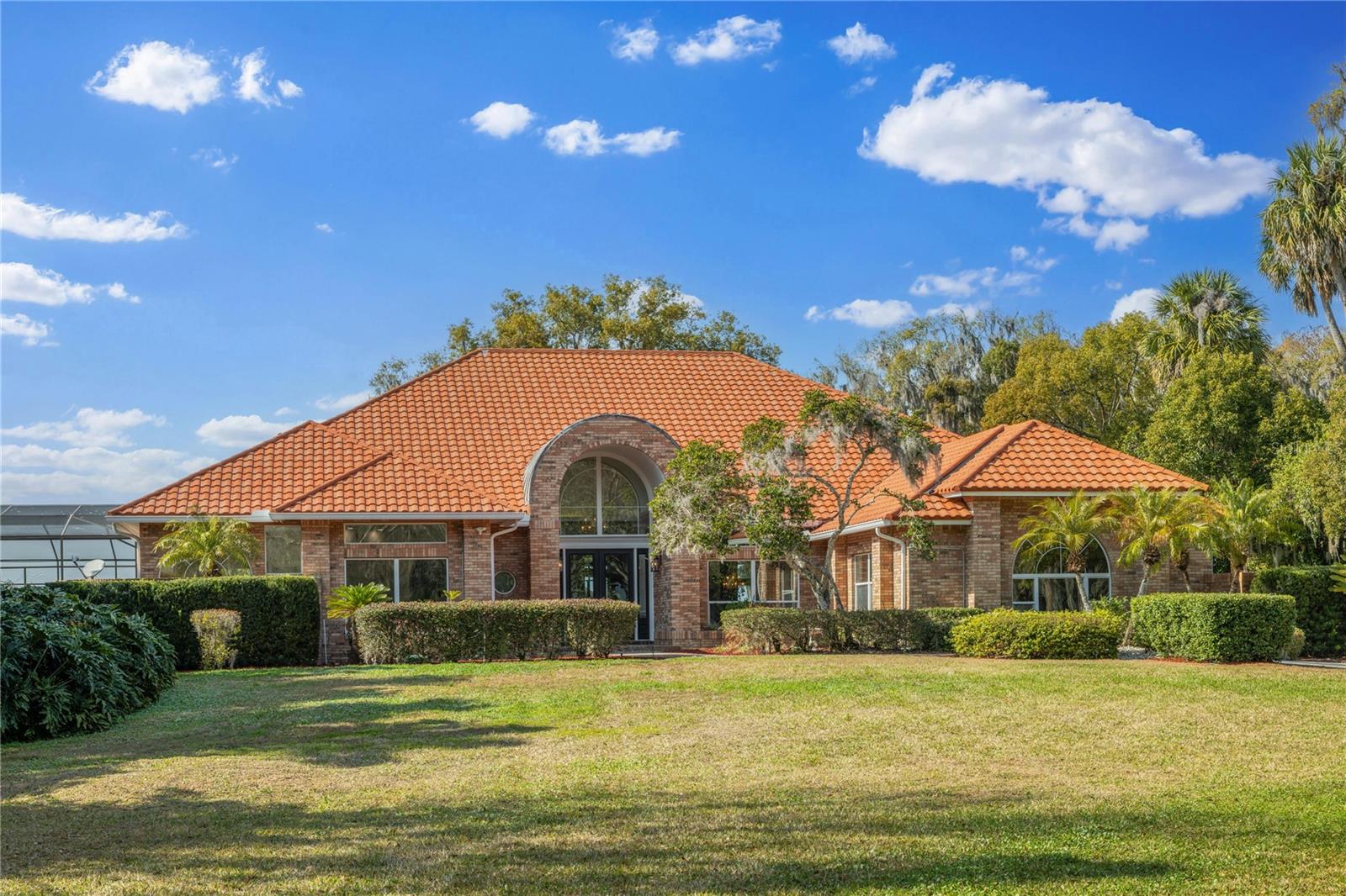 ELYSIUM CLUB - Residential