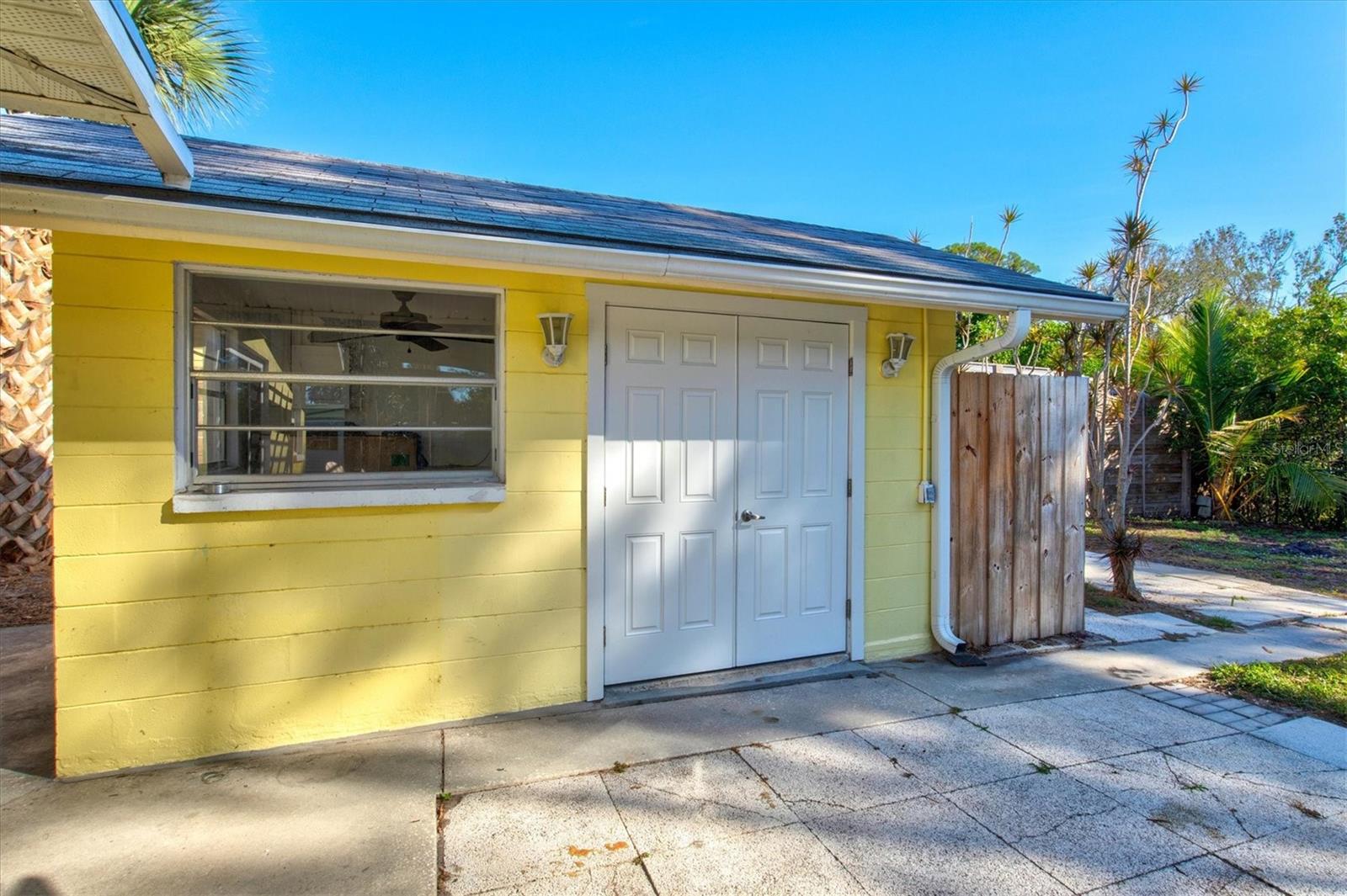 MOBILE CITY - Residential