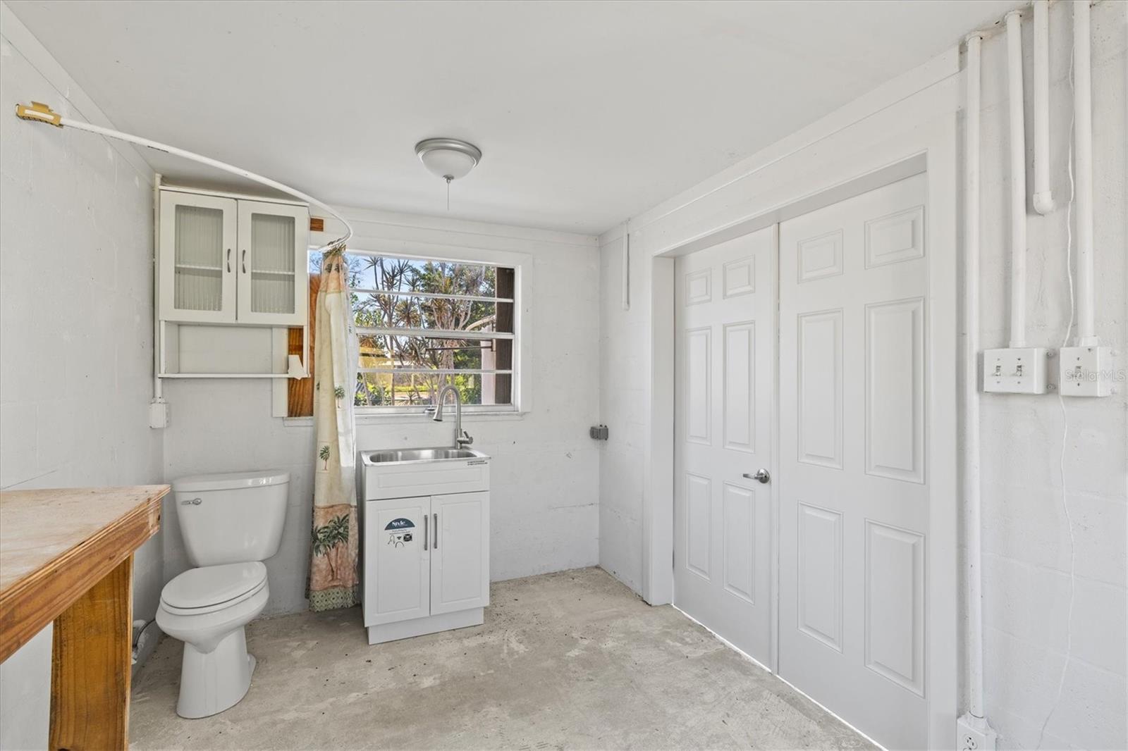 MOBILE CITY - Residential