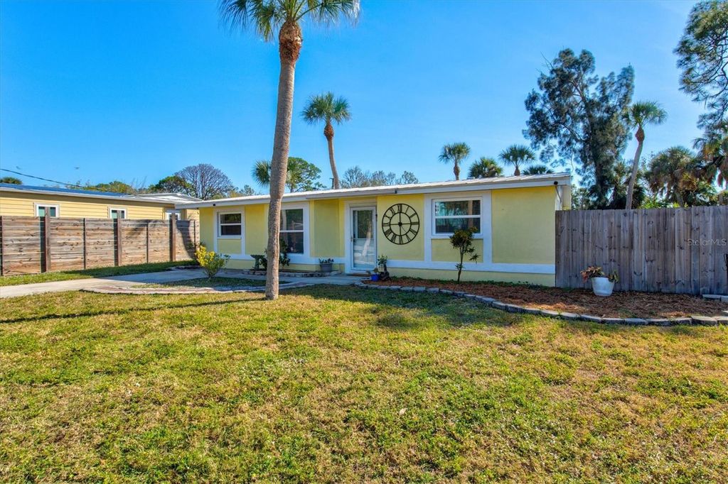 Photo of 612 Frances Street, Nokomis, FL 34275 (MLS # A4683672)