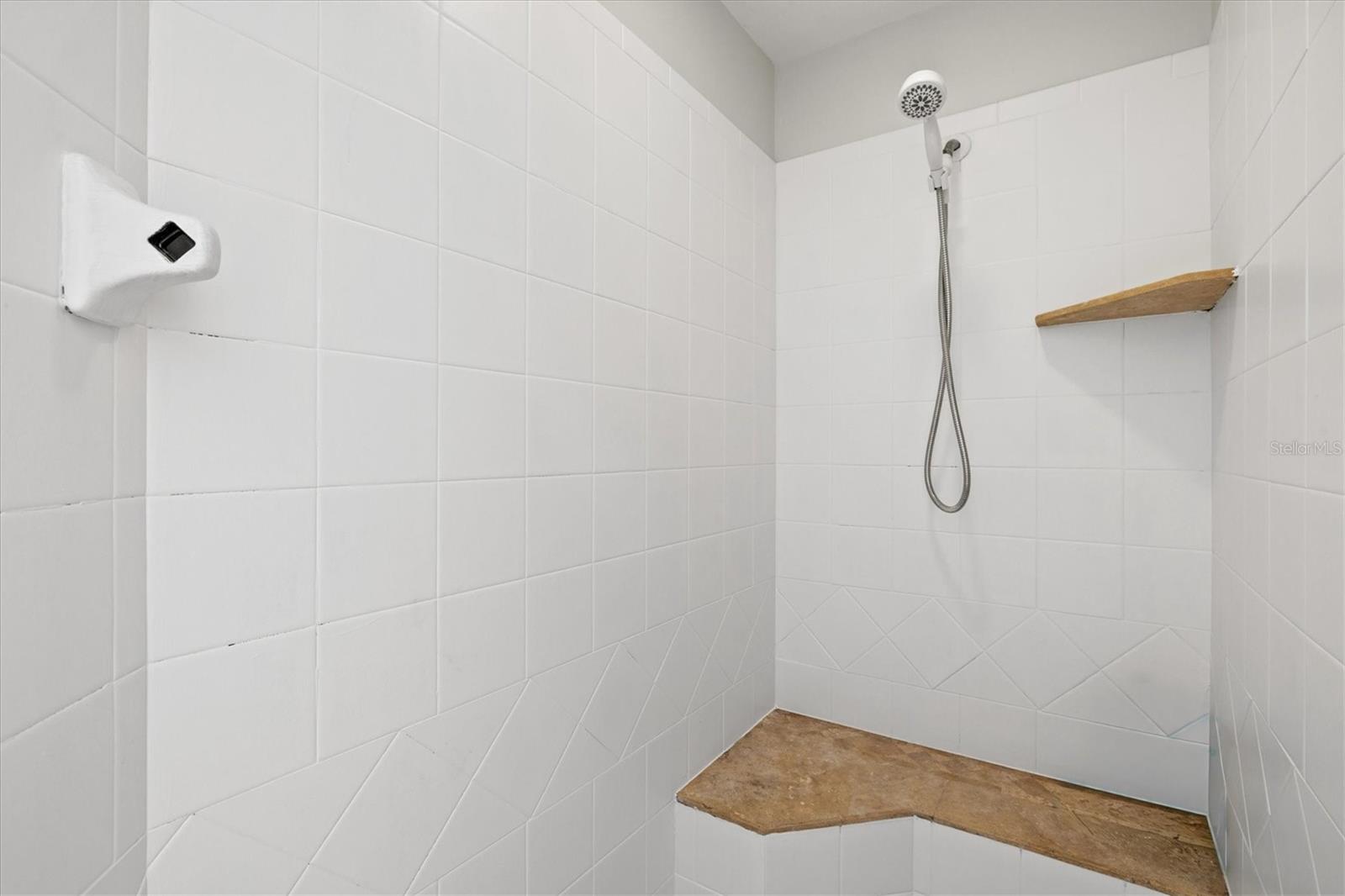 MOBILE CITY - Residential