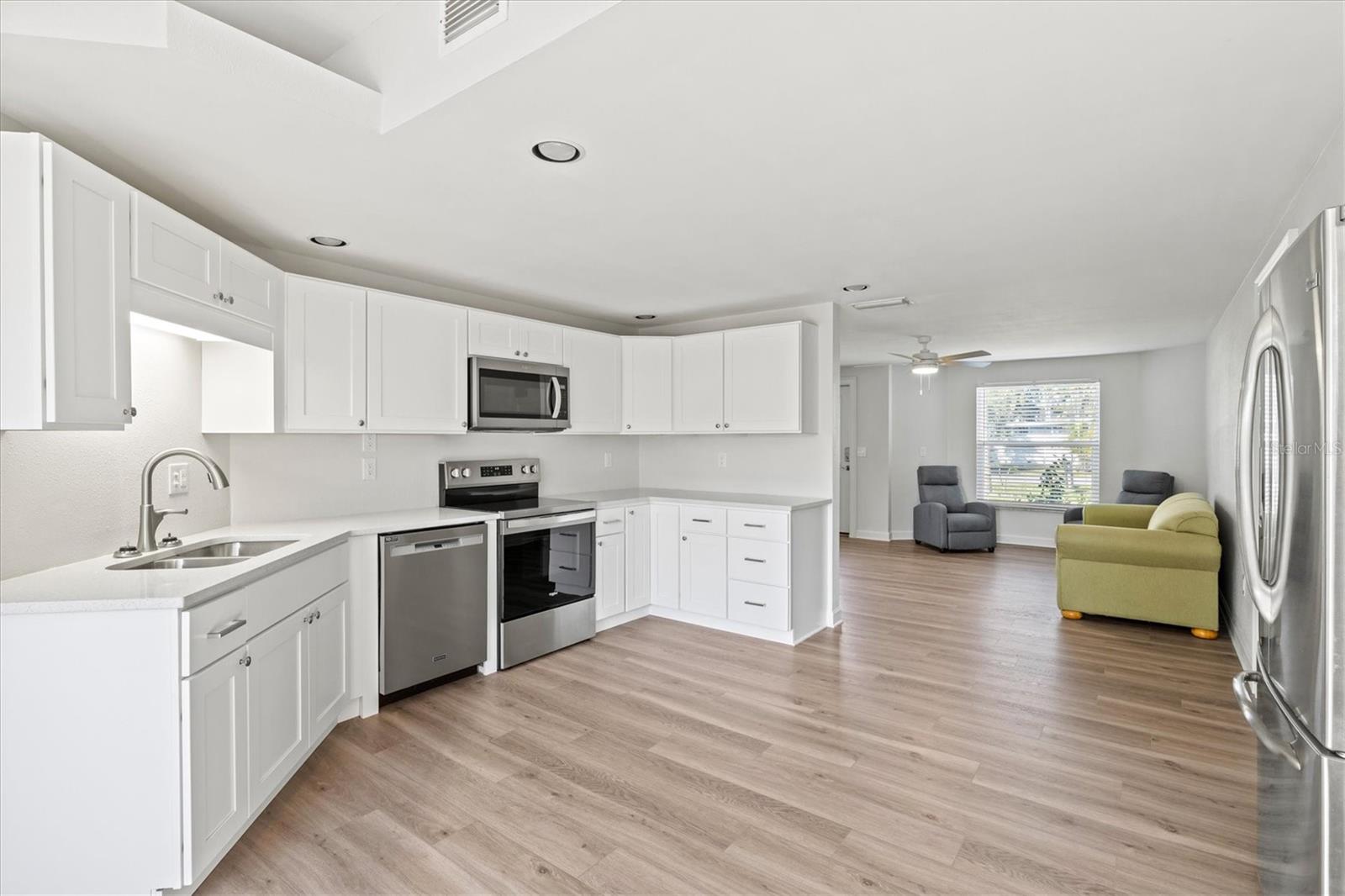 MOBILE CITY - Residential