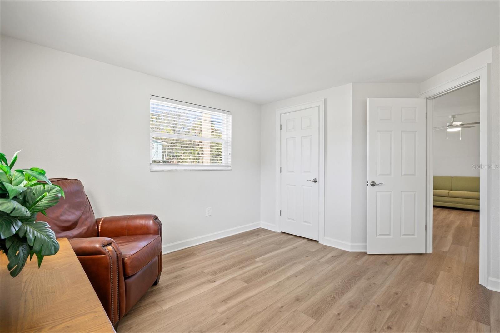 MOBILE CITY - Residential