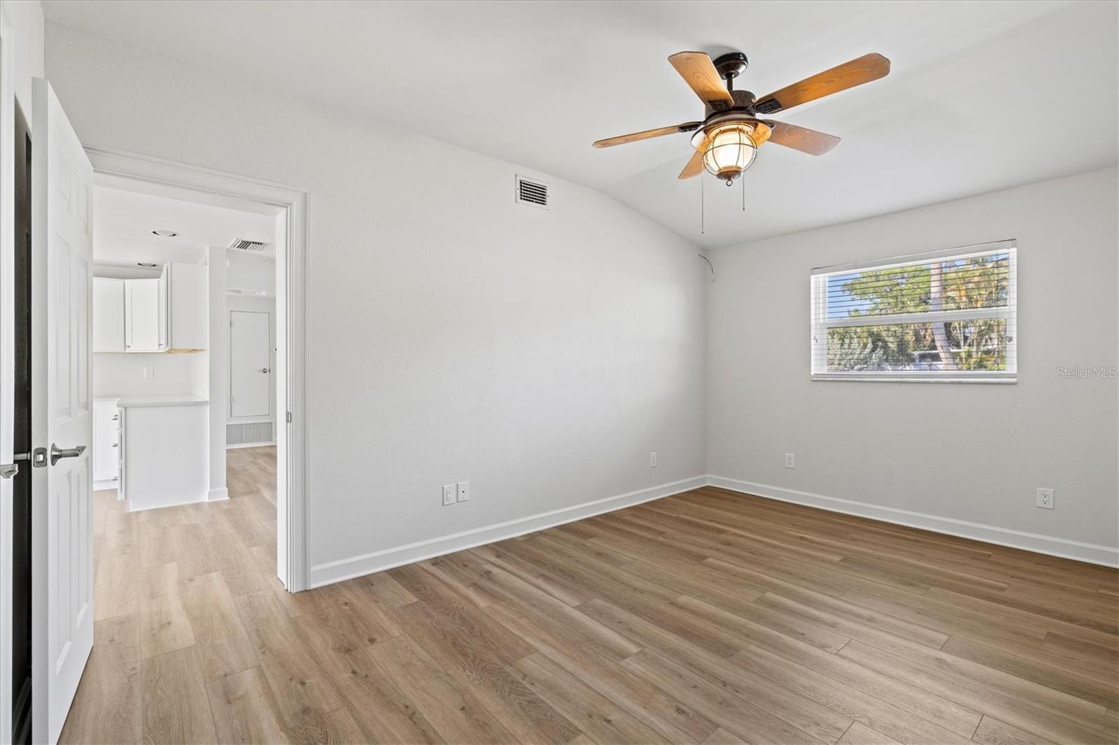 MOBILE CITY - Residential