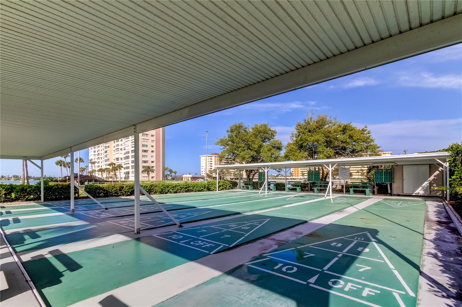 CONTINENTAL TOWERS CONDO - Residential