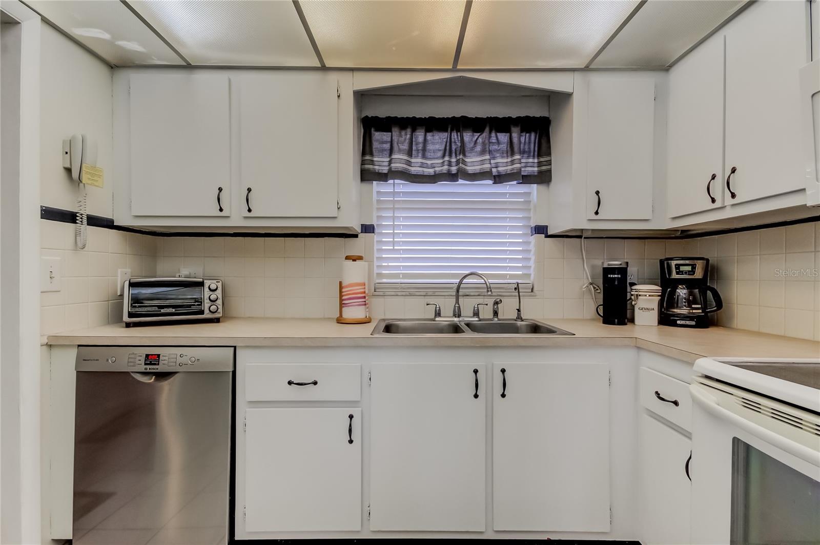 CONTINENTAL TOWERS CONDO - Residential