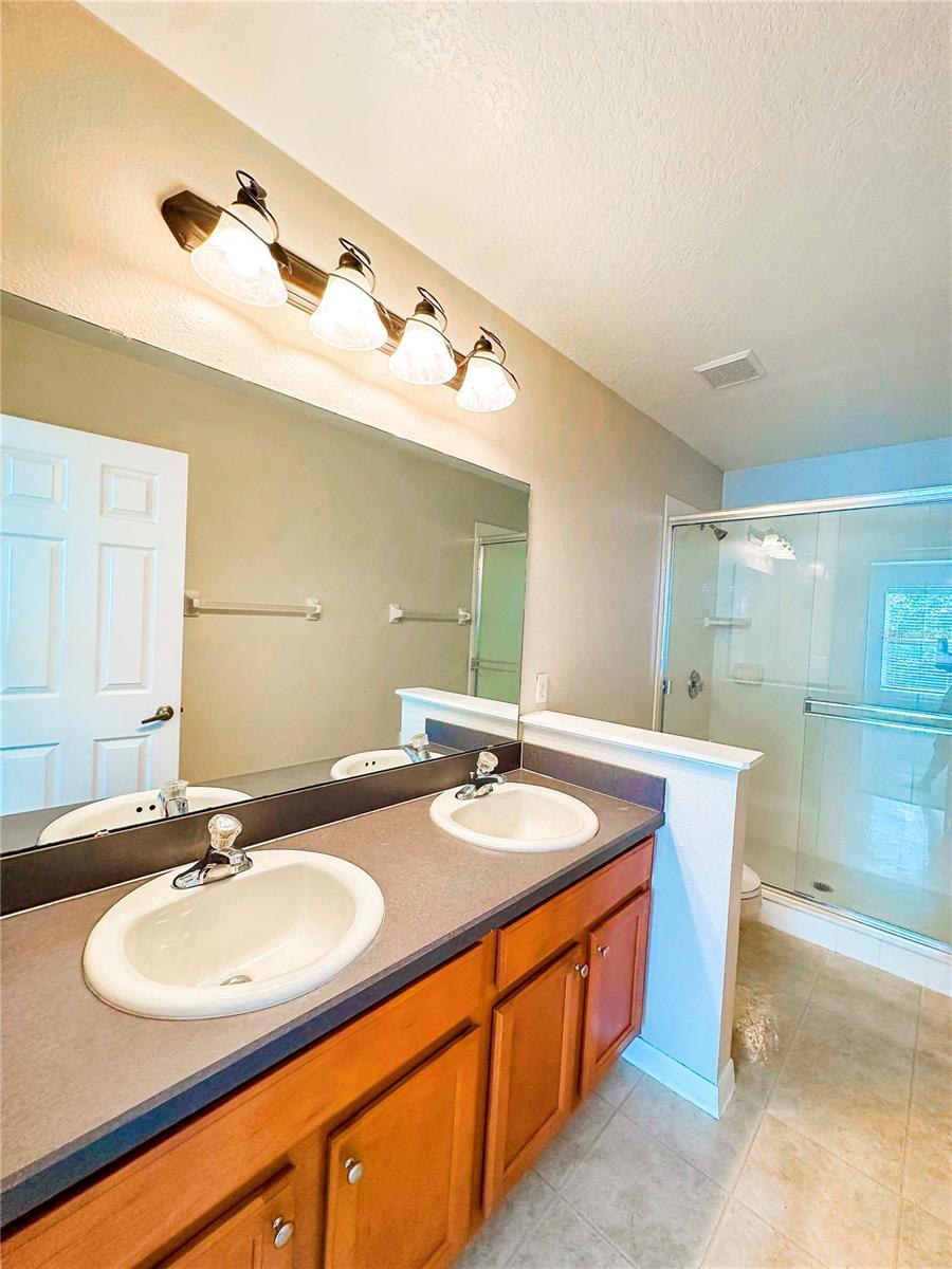 ASHFORD PARK TWNHMS REP ONE - Residential Lease