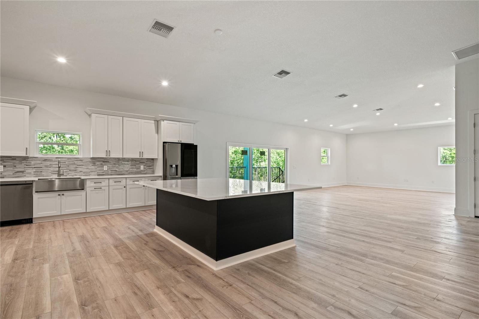 RIVERSIDE II NORTH - Residential