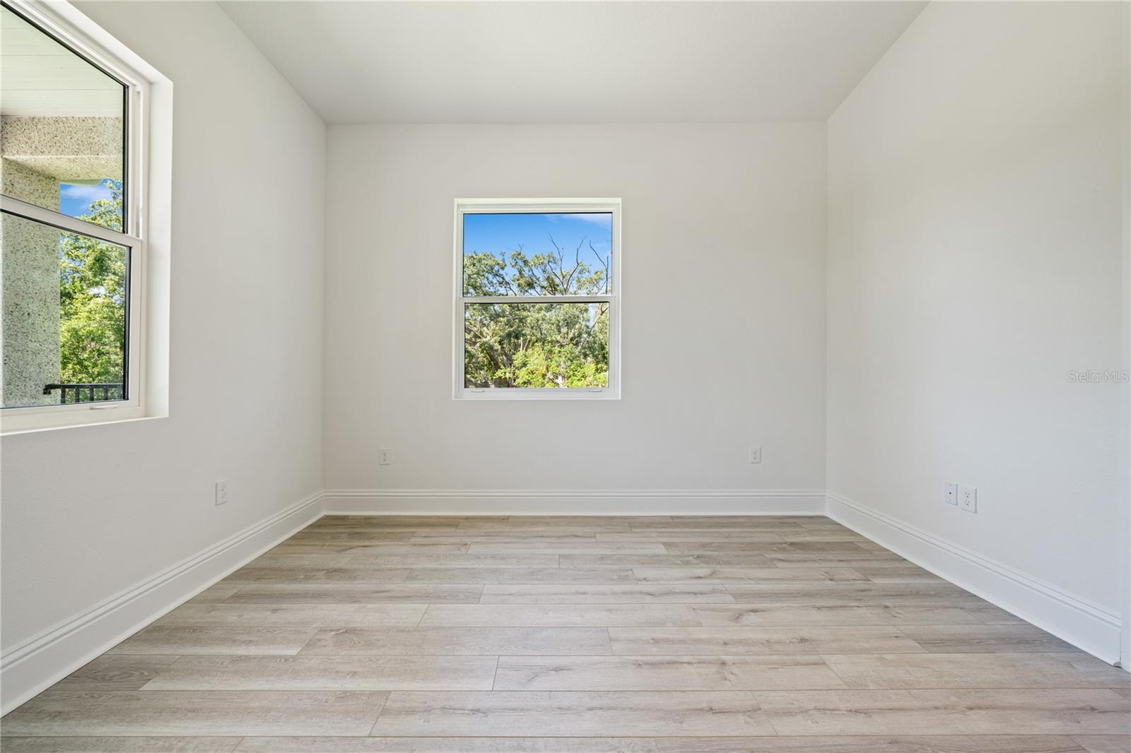 RIVERSIDE II NORTH - Residential