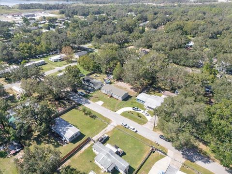 A home in WINTER HAVEN