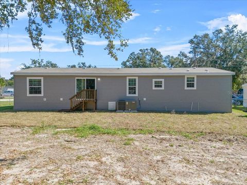 A home in WINTER HAVEN