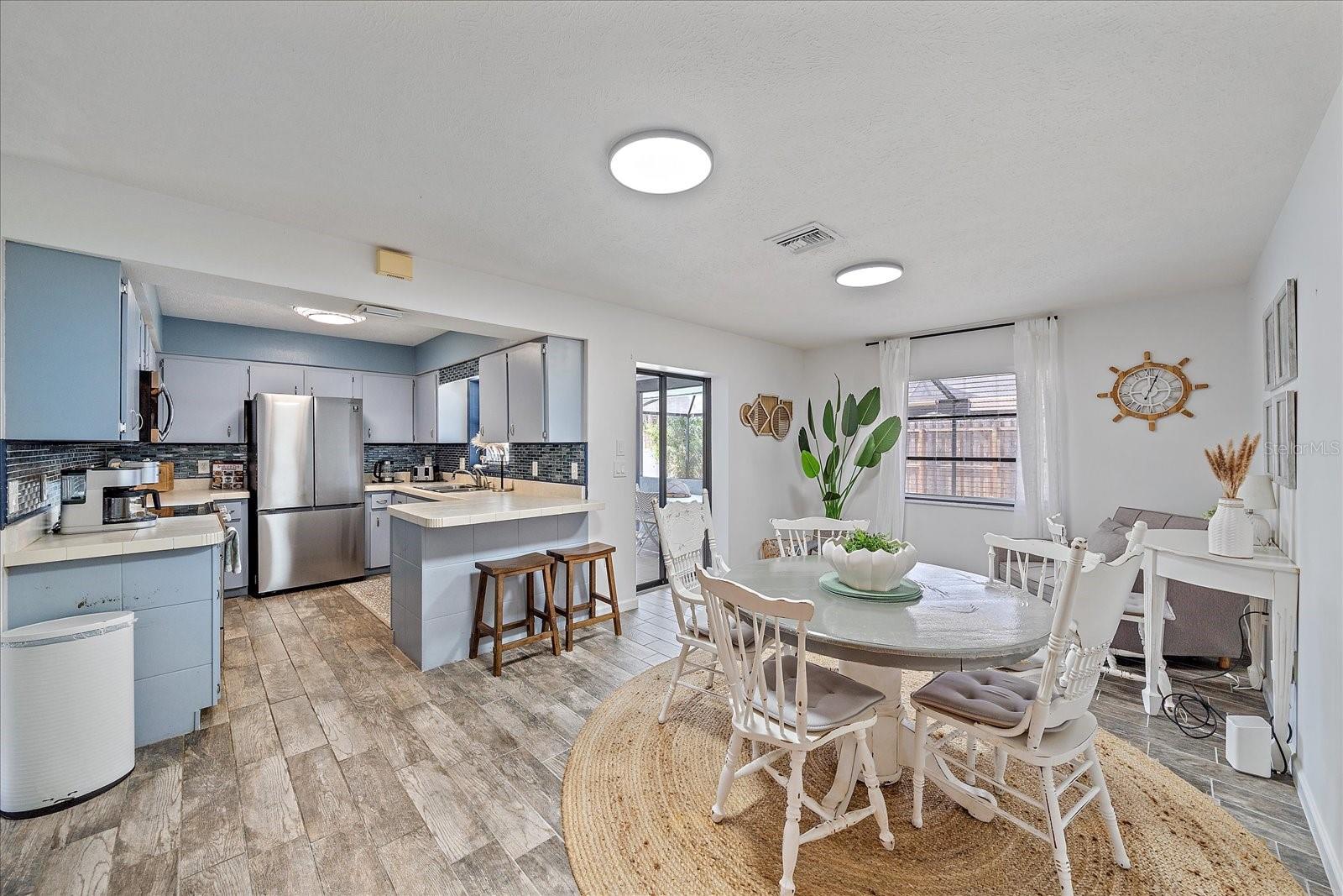 SOUTH VENICE - Residential