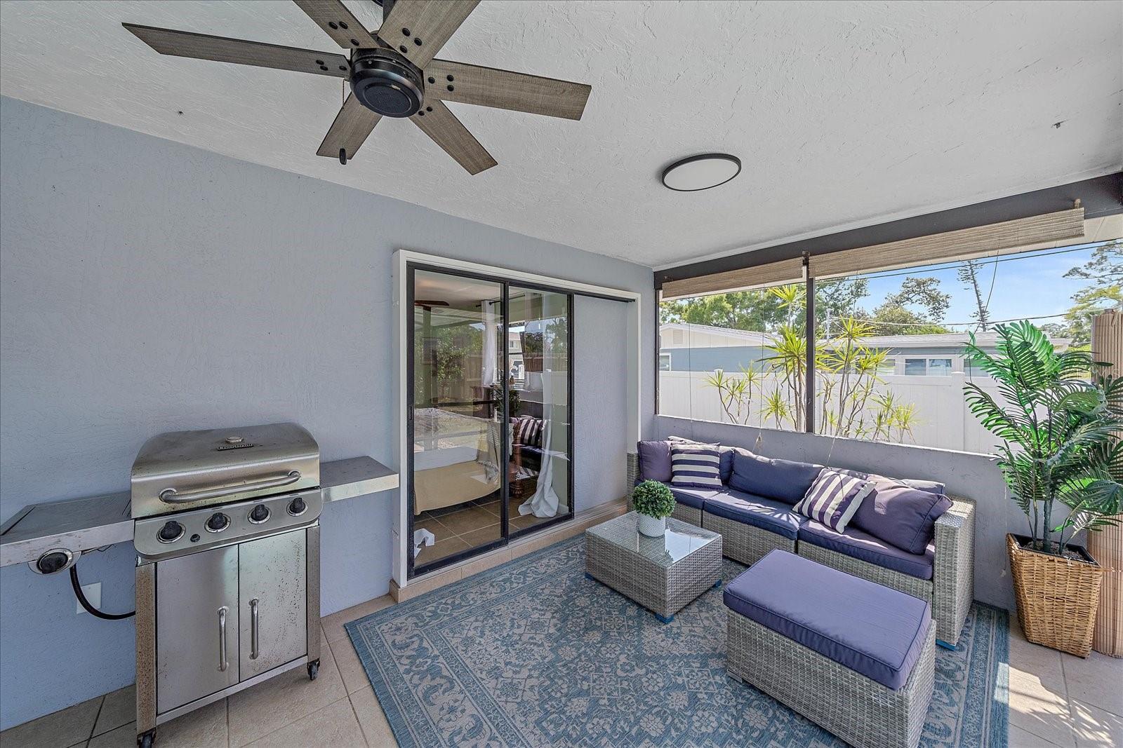 SOUTH VENICE - Residential