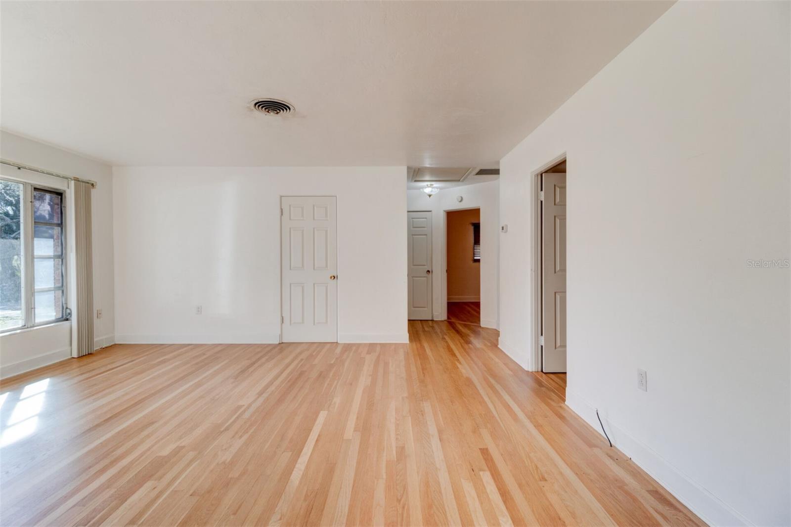 738 N SANS SOUCI AVENUE