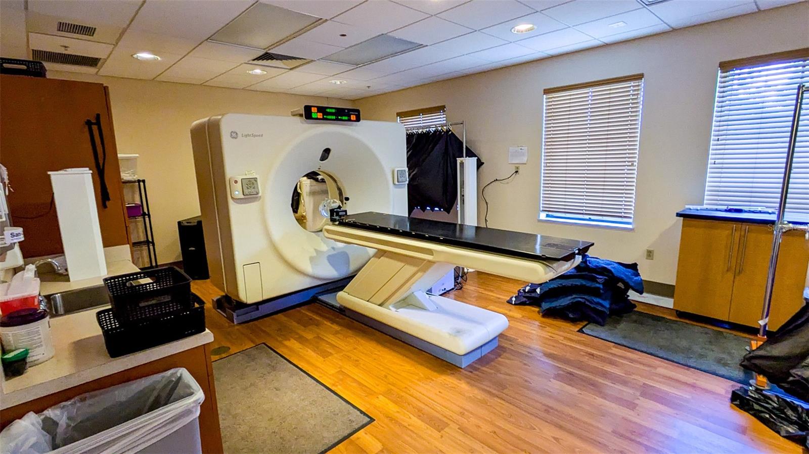 PROFESSIONAL CENTER AT LAKEWOOD R 8, 9&10 - Commercial Sale