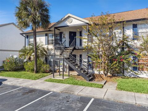 Photo of 3651 N Goldenrod Road #E102, Winter Park, FL 32792 (MLS # O6362614)