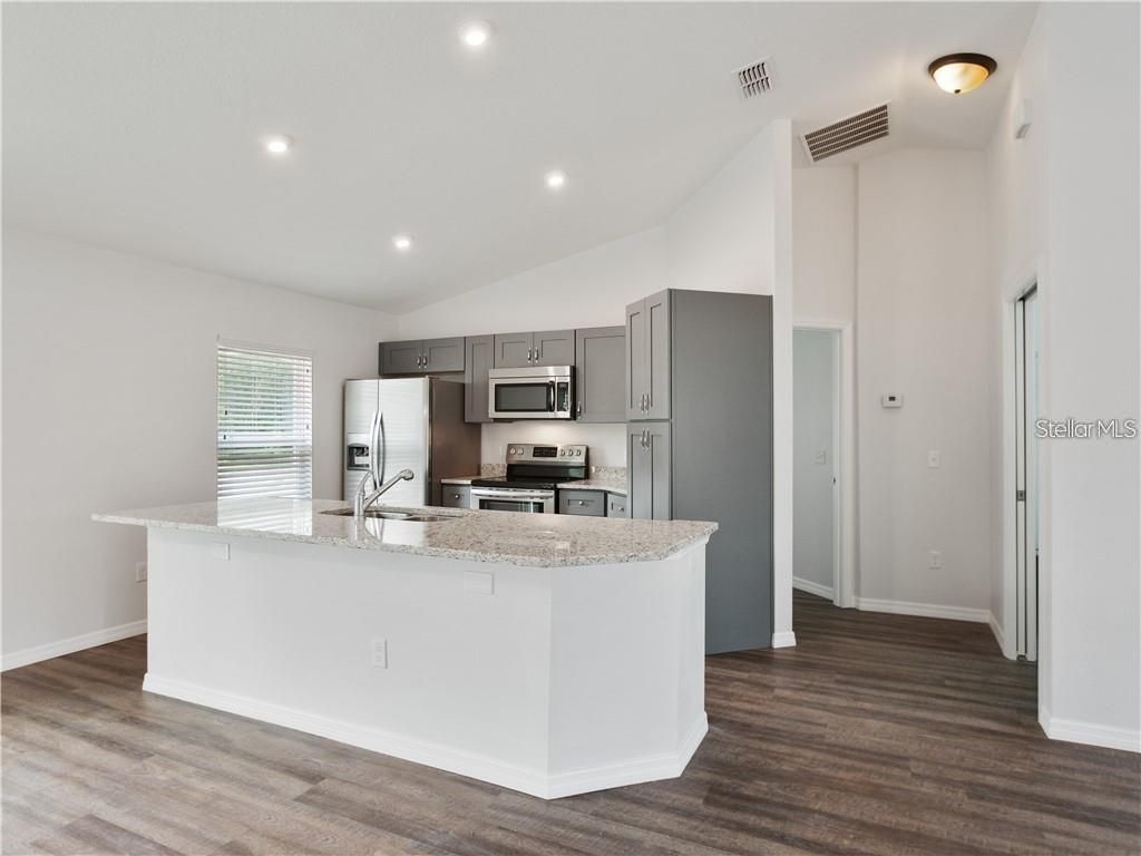 Photo of 17399 SW 25th Circle, Ocala, FL 34473 (MLS # OM722595)