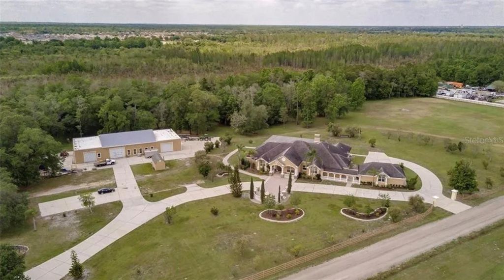 Photo of 4421 Reaves Road, Kissimmee, FL 34746 (MLS # O6353783)