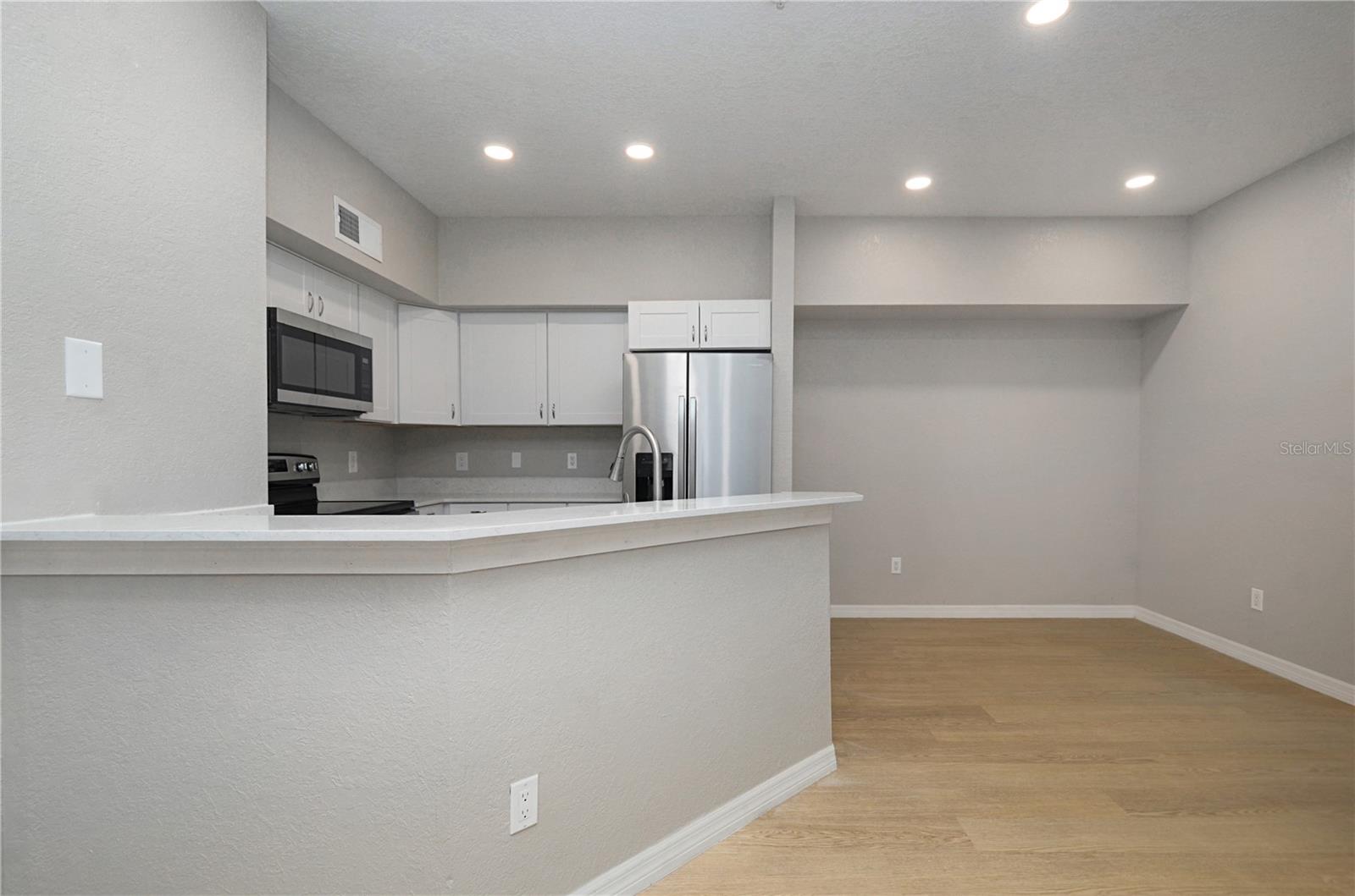 826 CAMARGO WAY 201