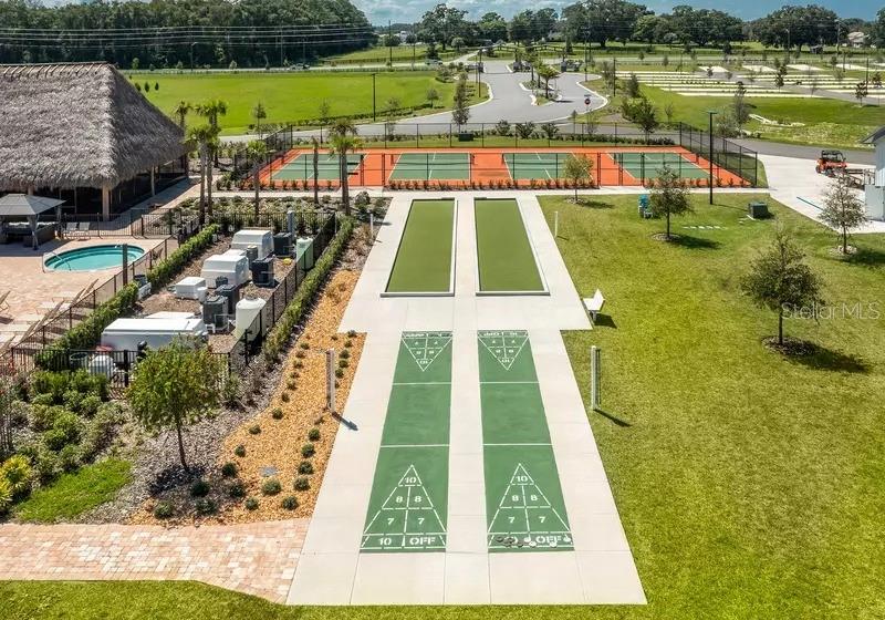 CHAMPION'S RUN LUXURY RV RESORT - Land