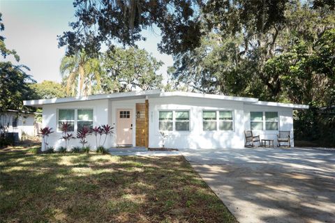 A home in BELLE ISLE