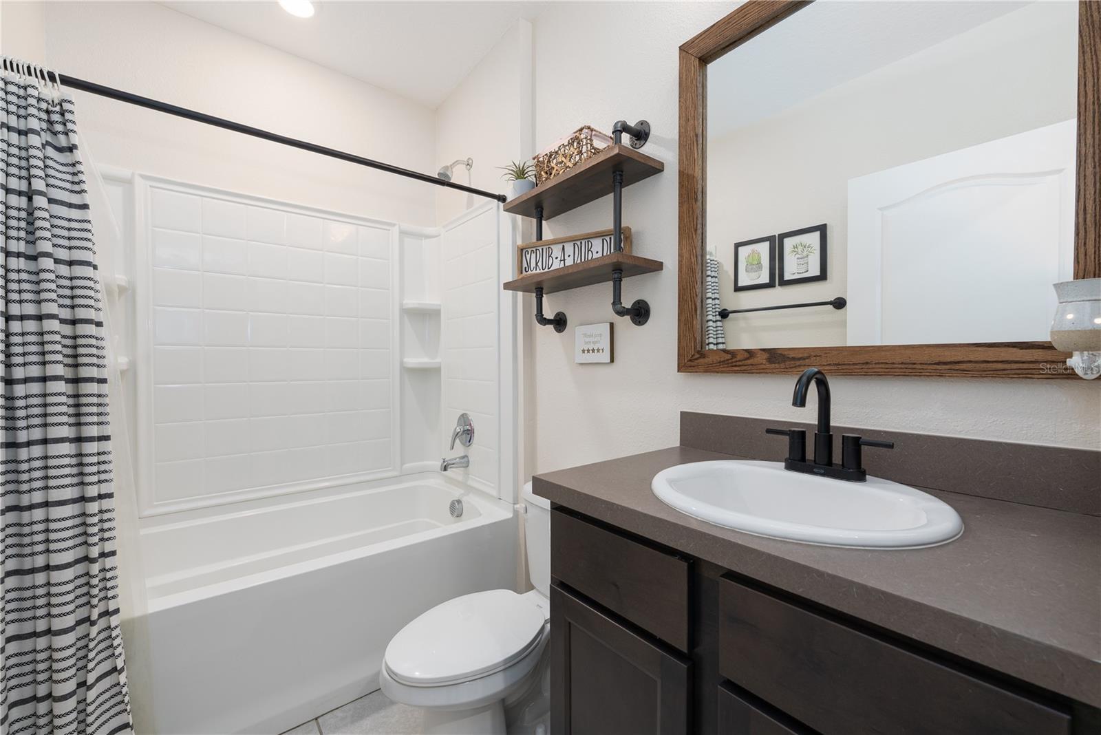 KNIGHT LAKE ESTATES - Residential