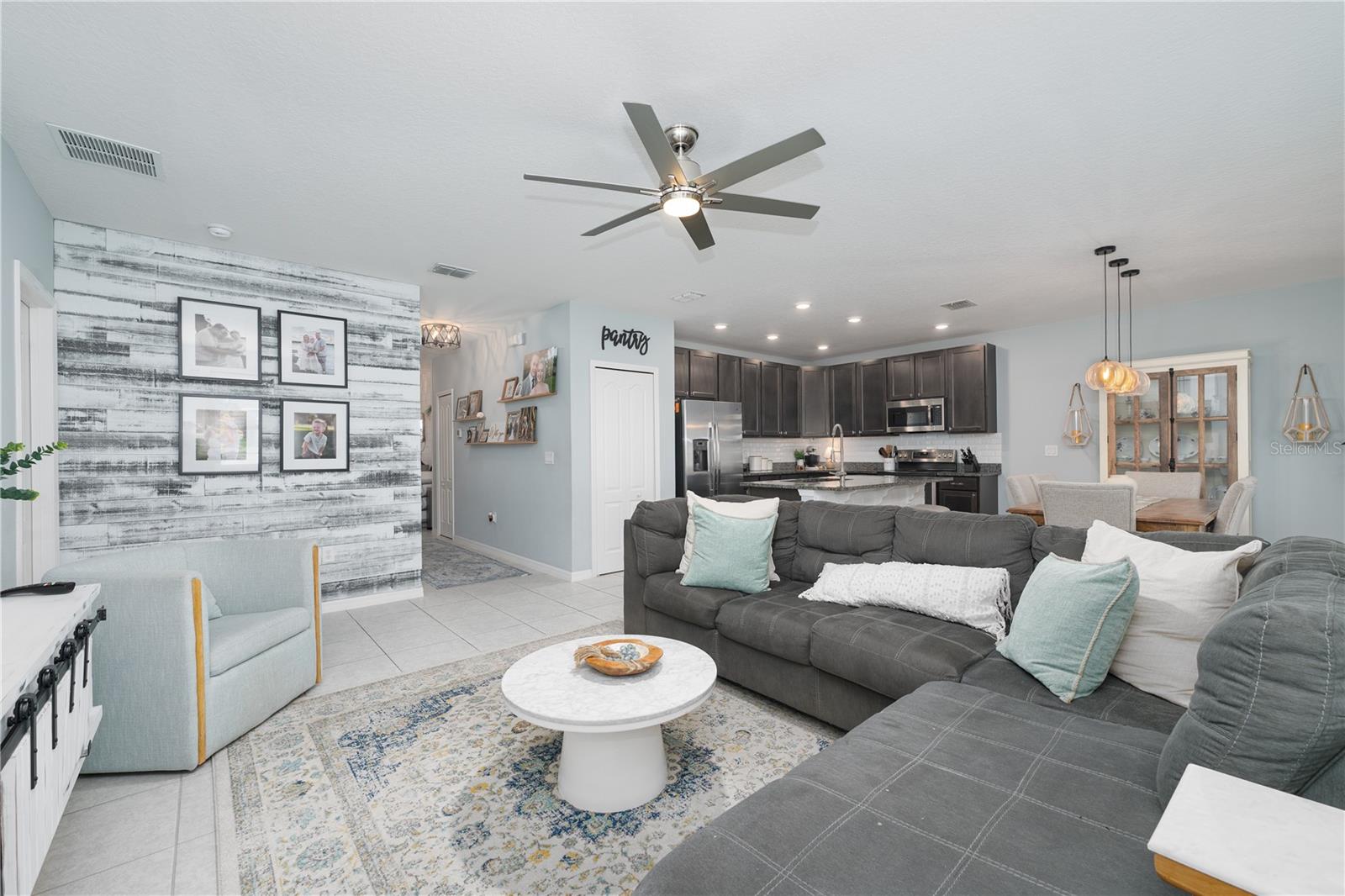 KNIGHT LAKE ESTATES - Residential