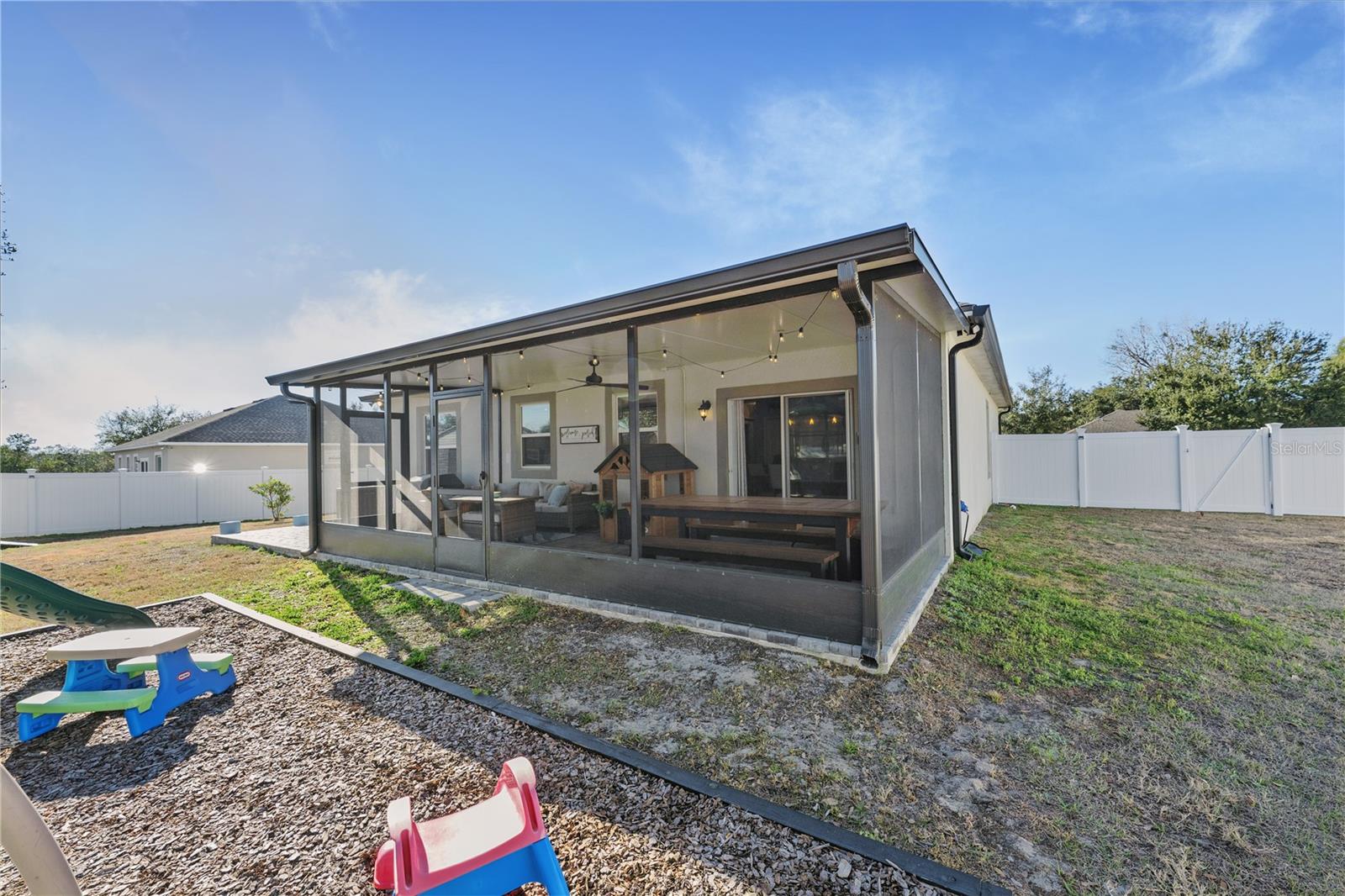 KNIGHT LAKE ESTATES - Residential