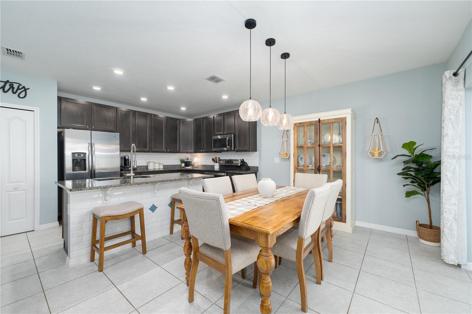 KNIGHT LAKE ESTATES - Residential