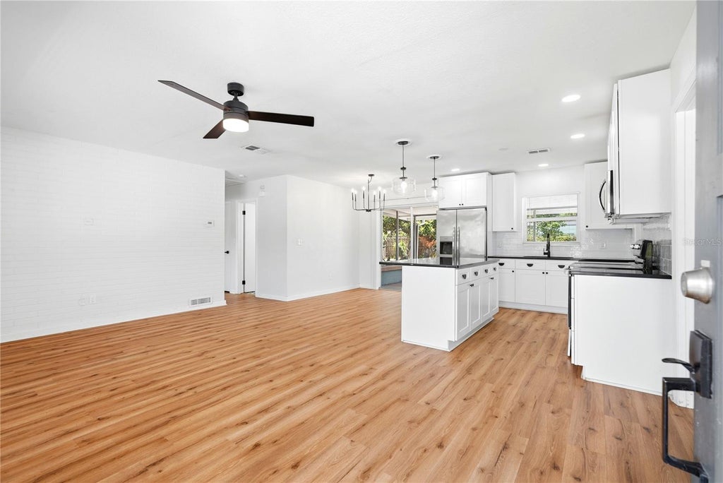 Photo of 5586 30th Avenue N, St Petersburg, FL 33710 (MLS # TB8518396)