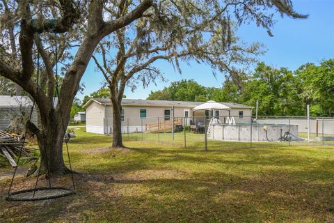 A home in LAKELAND