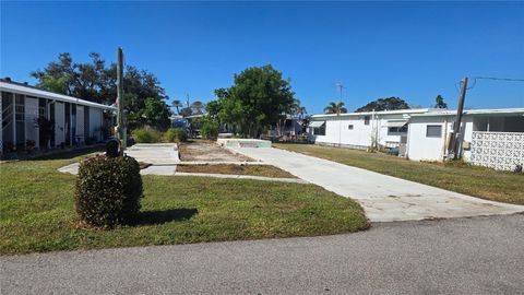 43 HATCHETT CREEK ROAD VENICE FL 34285