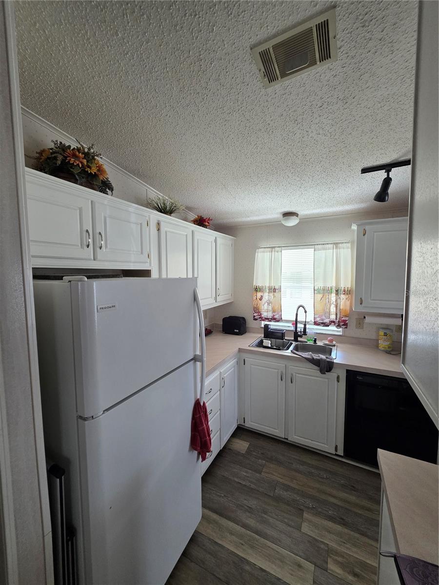 GULL-AIRE VILLAGE - Residential