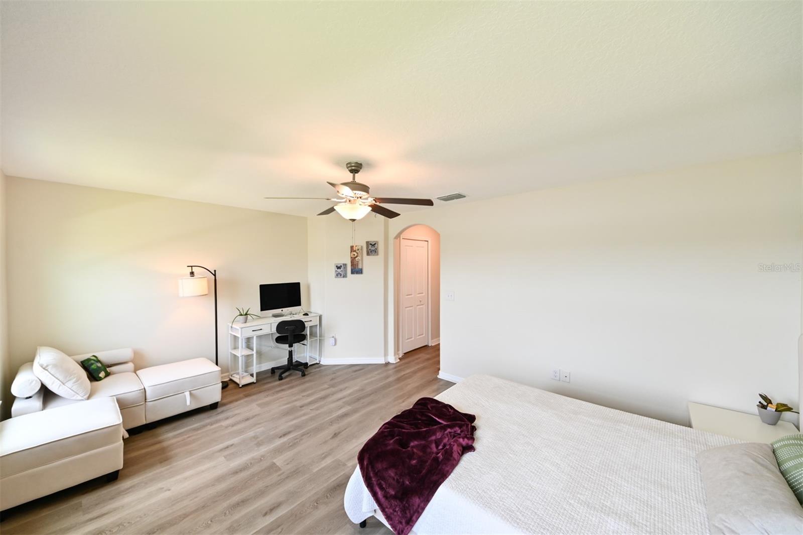 GLENCOVE AT BAY PARK - Residential