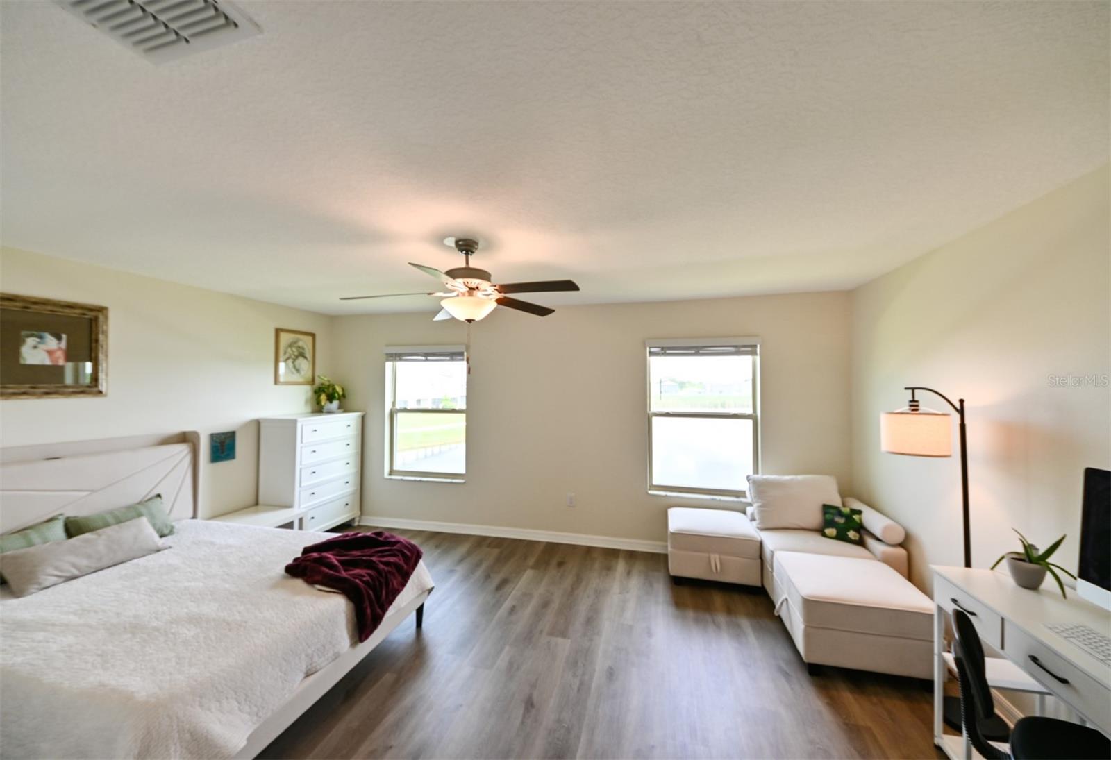 GLENCOVE AT BAY PARK - Residential