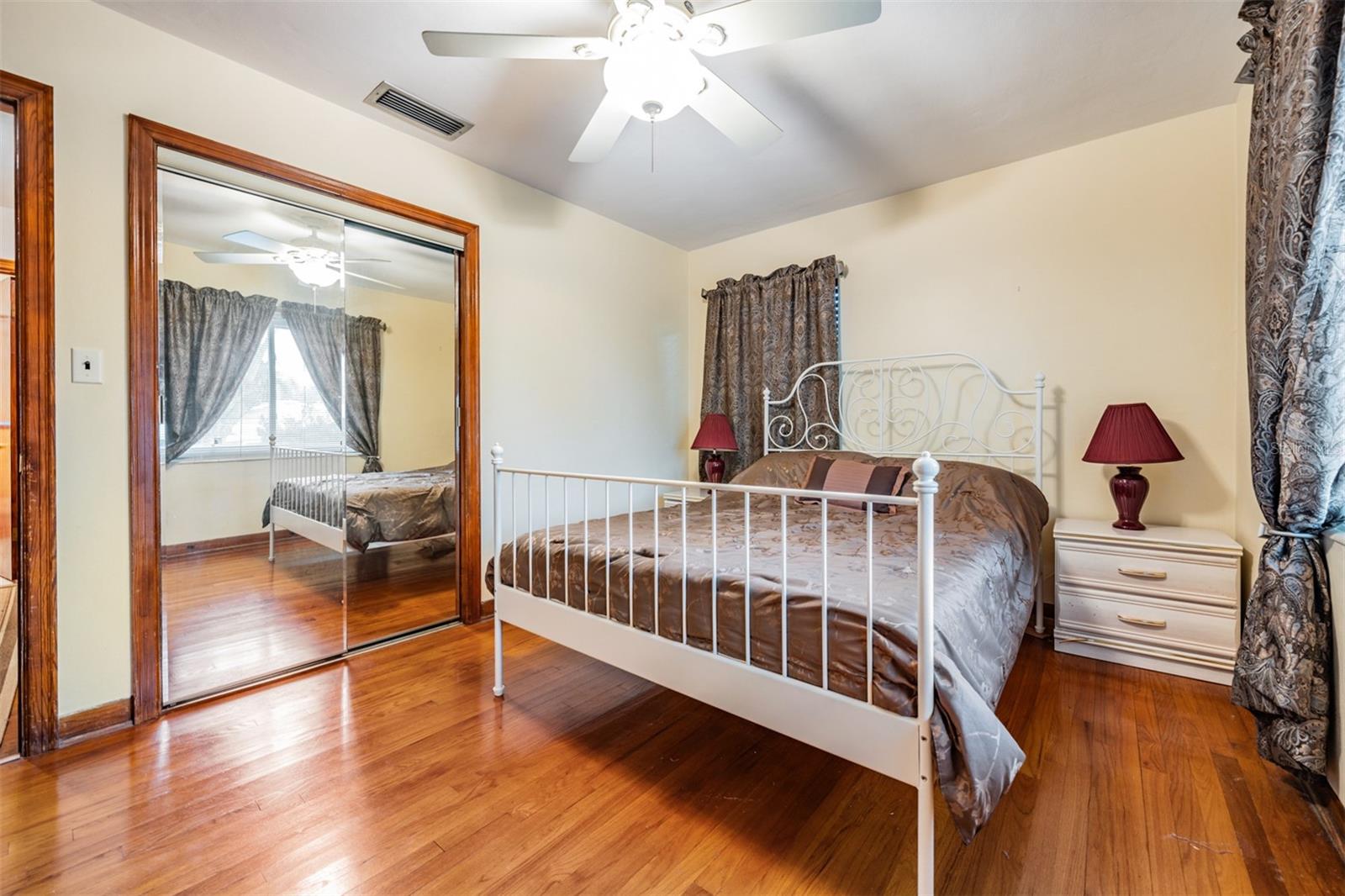 SIRMONS ADD TO LAKE PASADENA - Residential