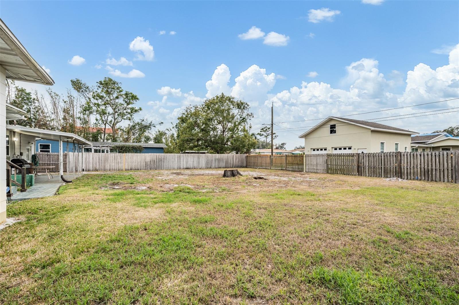 SIRMONS ADD TO LAKE PASADENA - Residential