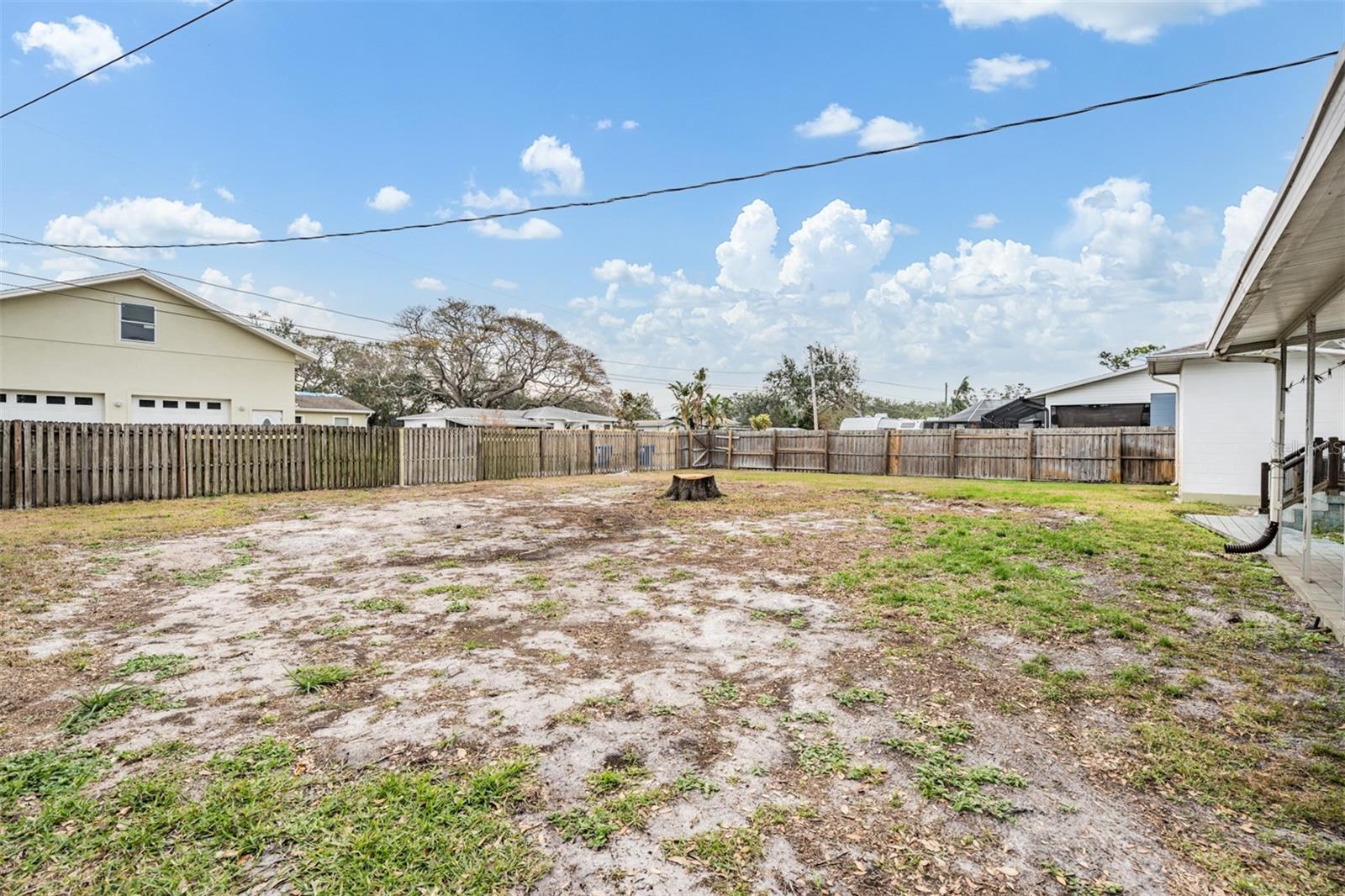 SIRMONS ADD TO LAKE PASADENA - Residential