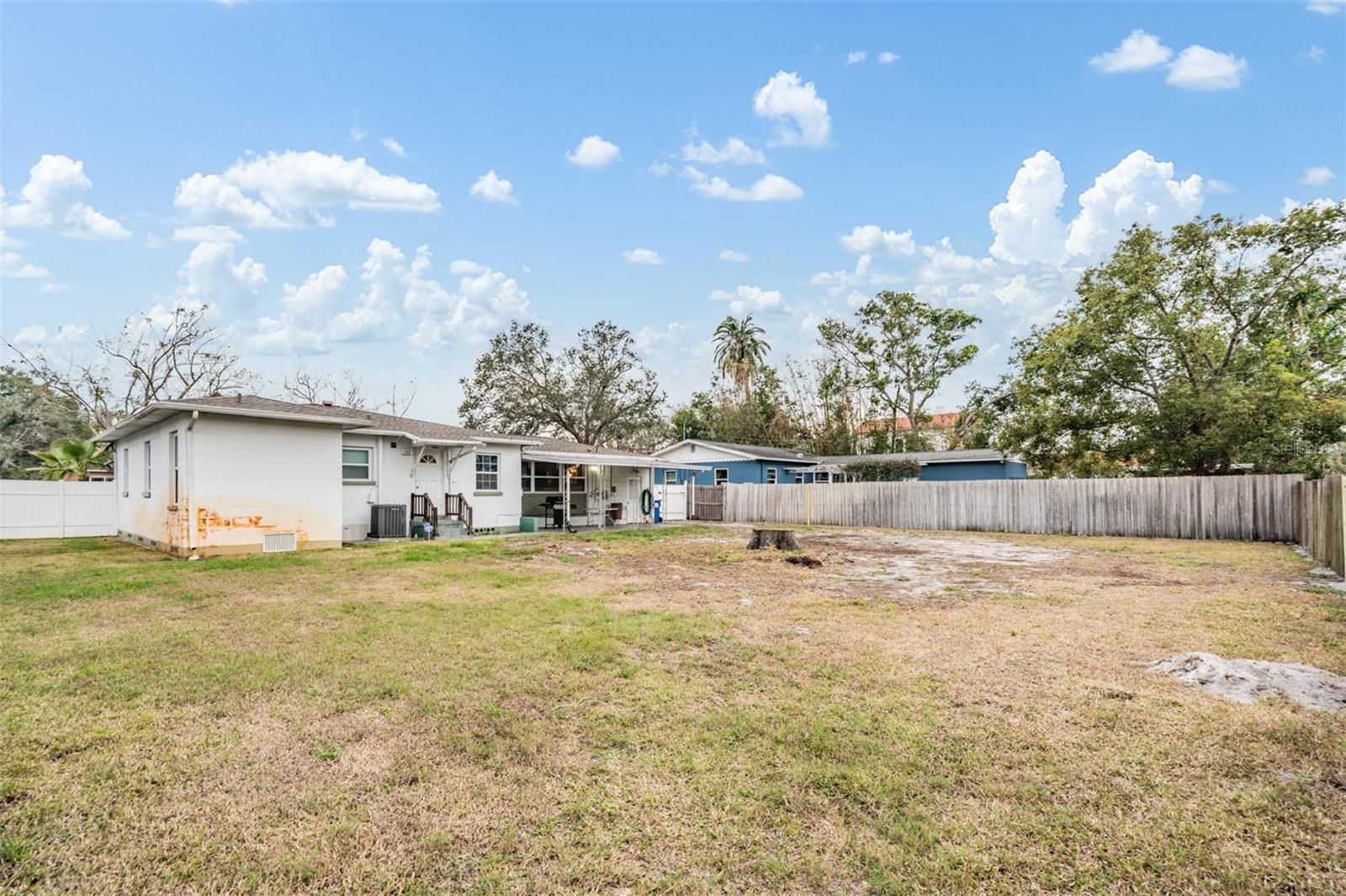 SIRMONS ADD TO LAKE PASADENA - Residential